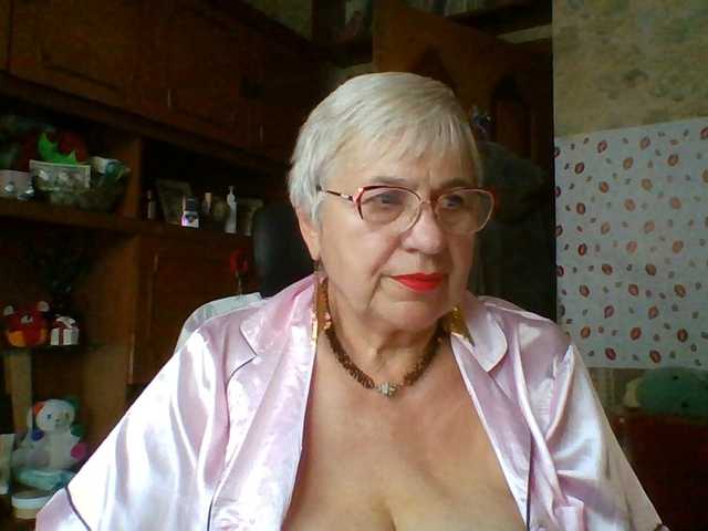 SweetCherry00 live cam on BongaCams