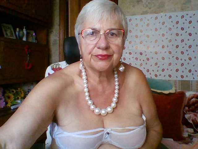SweetCherry00 live cam on BongaCams
