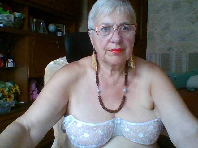 SweetCherry00 live cam on BongaCams