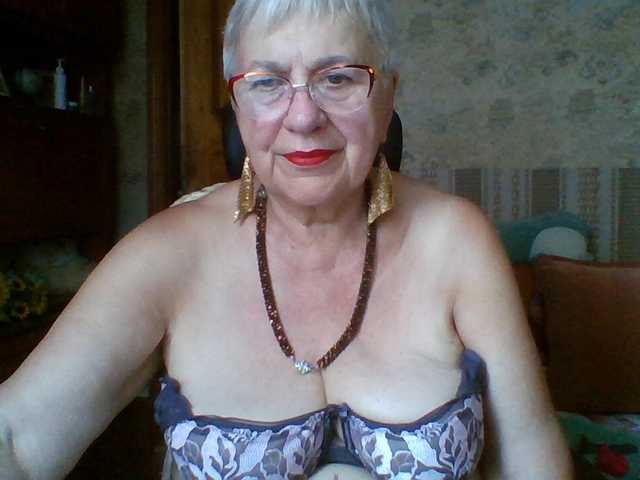 SweetCherry00 live cam on BongaCams