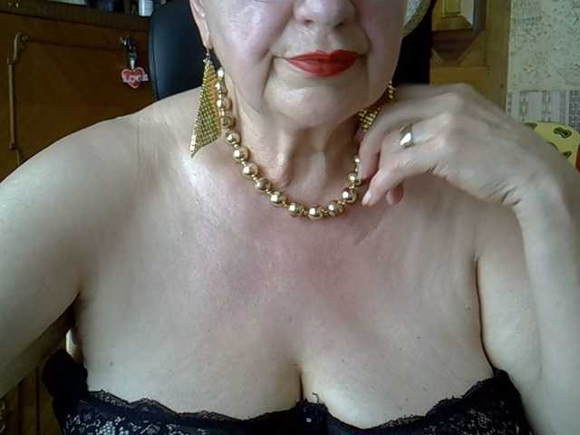 SweetCherry00 live cam on BongaCams
