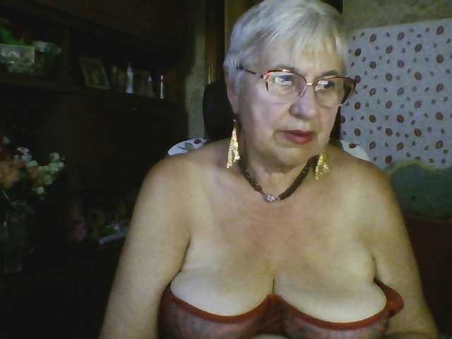 SweetCherry00 live cam on BongaCams