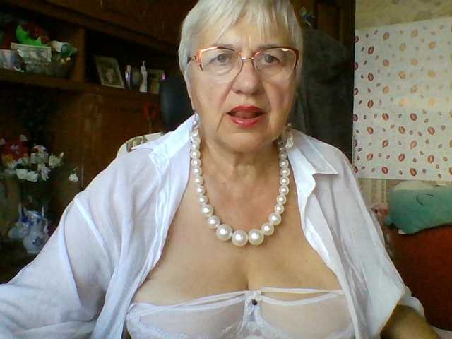 SweetCherry00 live cam on BongaCams