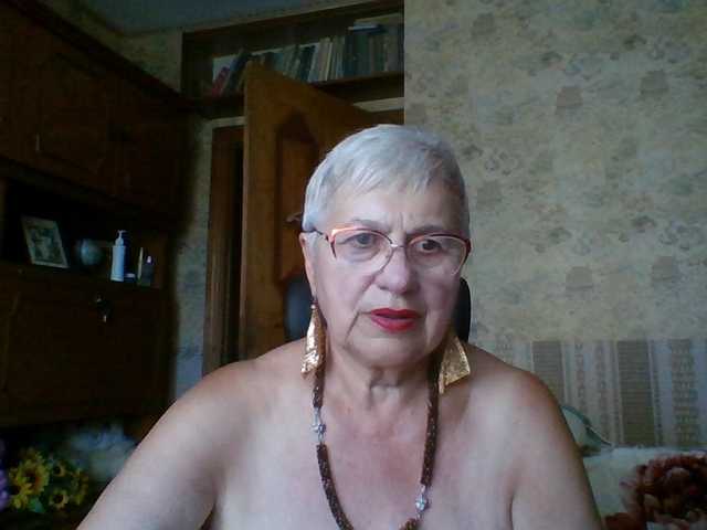 SweetCherry00 live cam on BongaCams