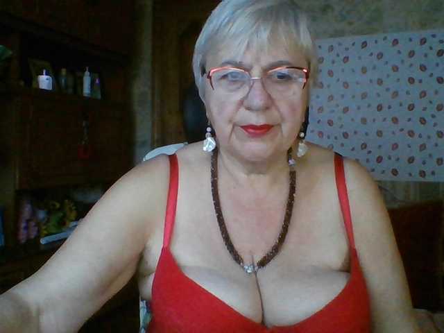 SweetCherry00 live cam on BongaCams