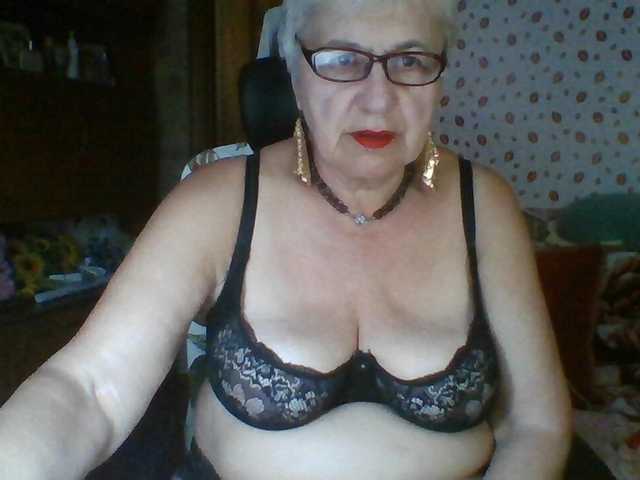 SweetCherry00 live cam on BongaCams