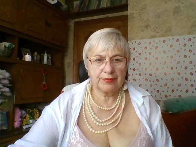 SweetCherry00 live cam on BongaCams