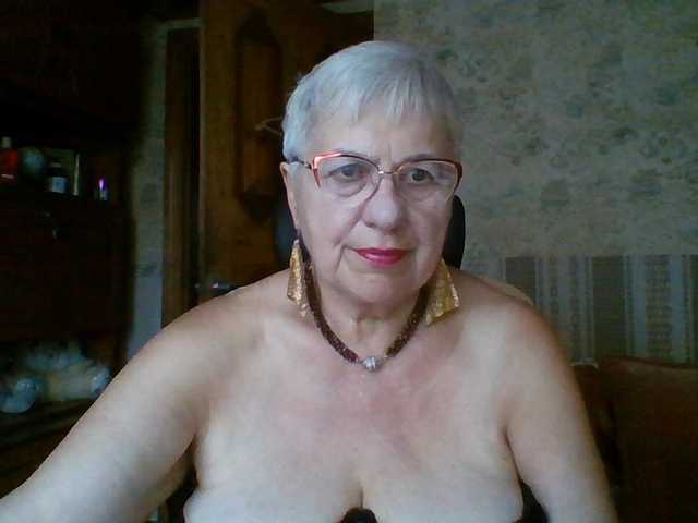 SweetCherry00 live cam on BongaCams
