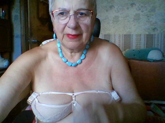 SweetCherry00 live cam on BongaCams