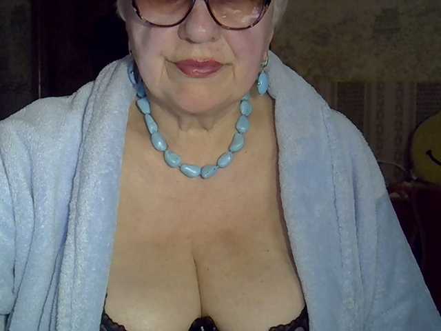 SweetCherry00's BongaCams show and profile