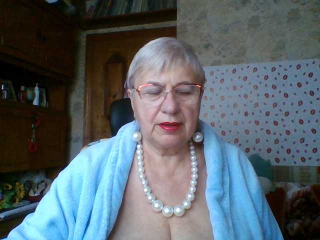 SweetCherry00 live cam on BongaCams