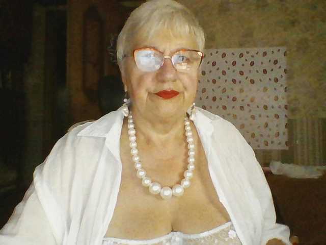 SweetCherry00 live cam on BongaCams