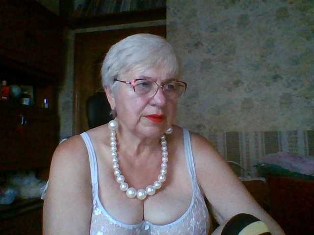 SweetCherry00 live cam on BongaCams