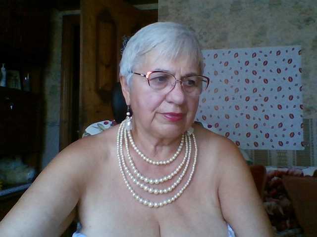 SweetCherry00 live cam on BongaCams
