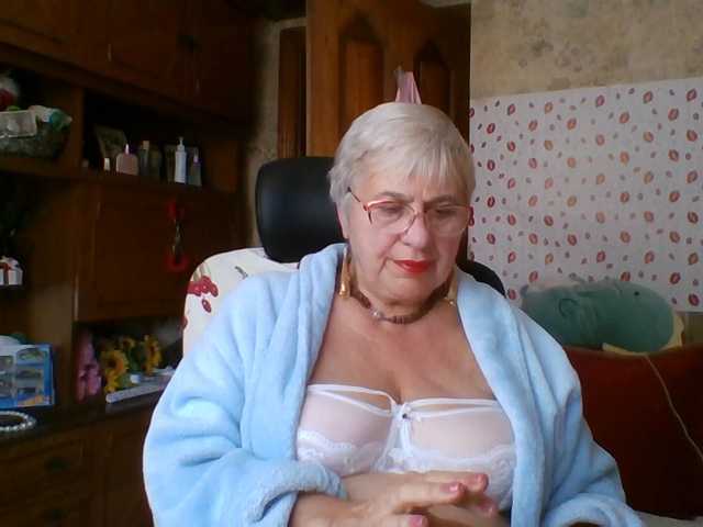 SweetCherry00 live cam on BongaCams