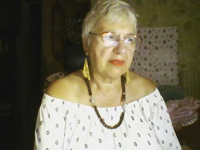 SweetCherry00 live cam on BongaCams