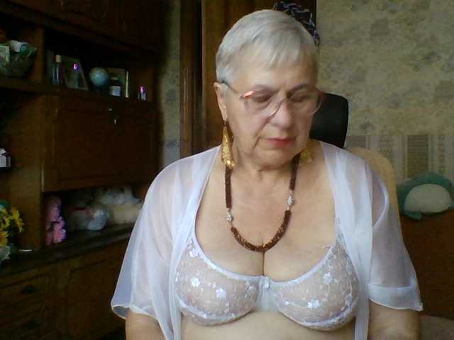 SweetCherry00 live cam on BongaCams