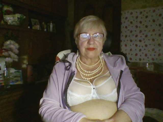 SweetCherry00 live cam on BongaCams