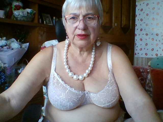 SweetCherry00 live cam on BongaCams