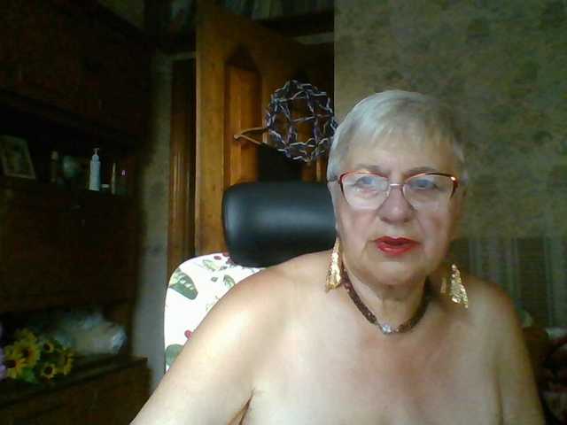 SweetCherry00 live cam on BongaCams