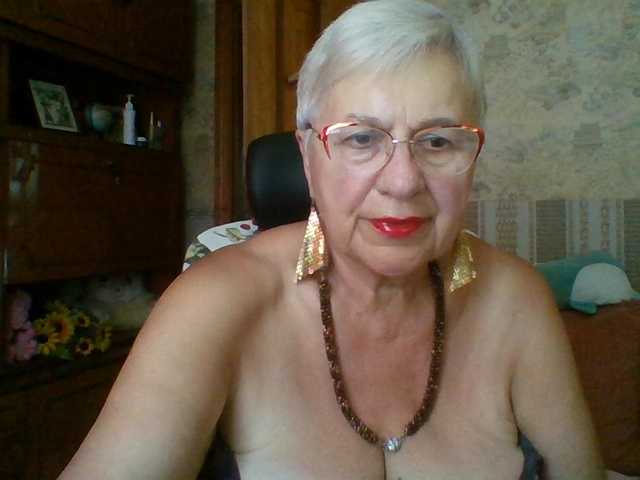 SweetCherry00 live cam on BongaCams