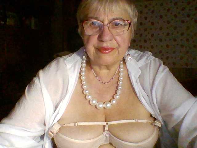 SweetCherry00 live cam on BongaCams