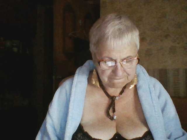 SweetCherry00 live cam on BongaCams