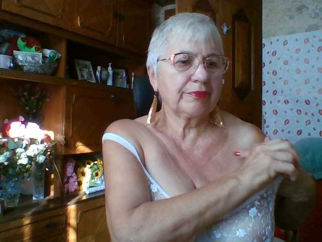 SweetCherry00 live cam on BongaCams