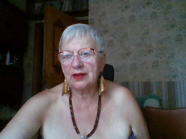 SweetCherry00 live cam on BongaCams