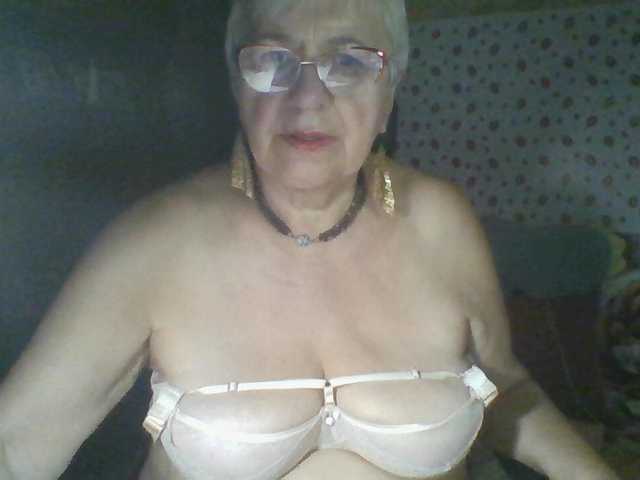 SweetCherry00 live cam on BongaCams
