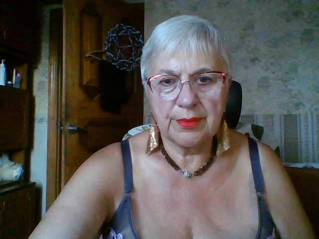 SweetCherry00 live cam on BongaCams