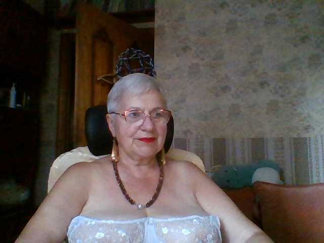 SweetCherry00 live cam on BongaCams