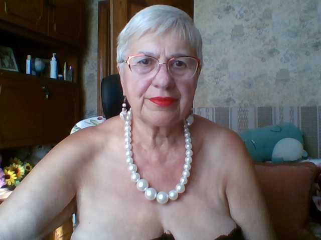 SweetCherry00 live cam on BongaCams