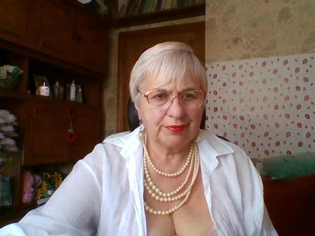 SweetCherry00 live cam on BongaCams