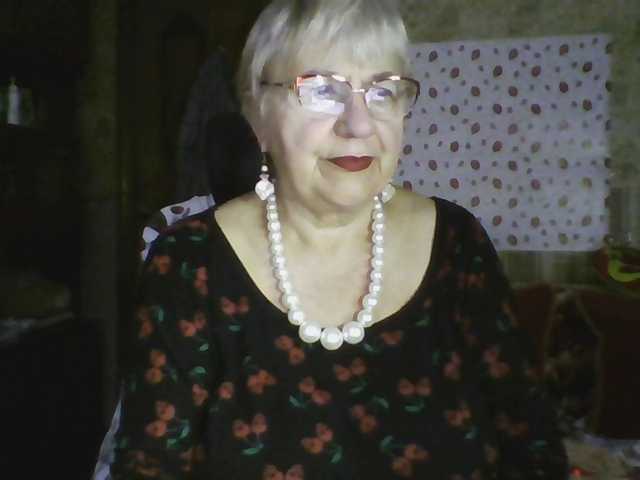 SweetCherry00 live cam on BongaCams
