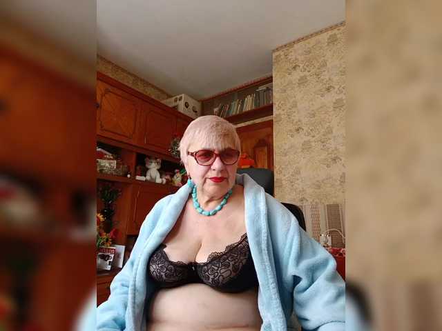 SweetCherry00's BongaCams show and profile