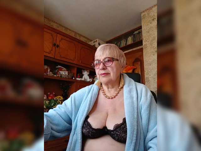 SweetCherry00's BongaCams show and profile