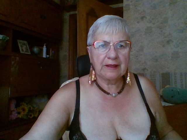 SweetCherry00 live cam on BongaCams