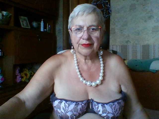 SweetCherry00 live cam on BongaCams