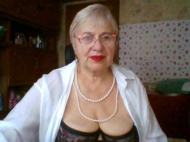SweetCherry00 live cam on BongaCams