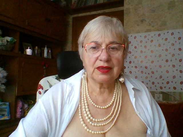 SweetCherry00 live cam on BongaCams