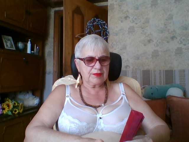 SweetCherry00 live cam on BongaCams