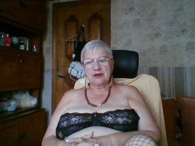 SweetCherry00 live cam on BongaCams