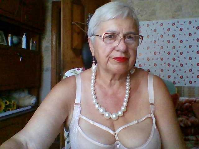 SweetCherry00 live cam on BongaCams