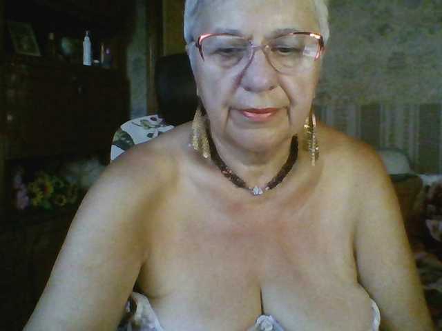 SweetCherry00 live cam on BongaCams