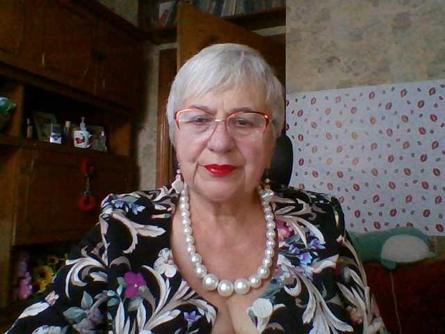 SweetCherry00 live cam on BongaCams