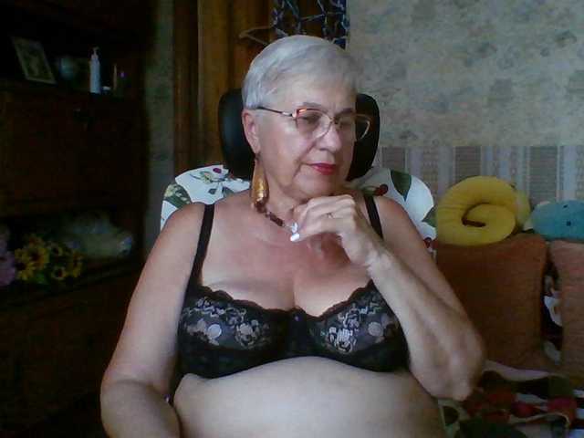SweetCherry00 live cam on BongaCams