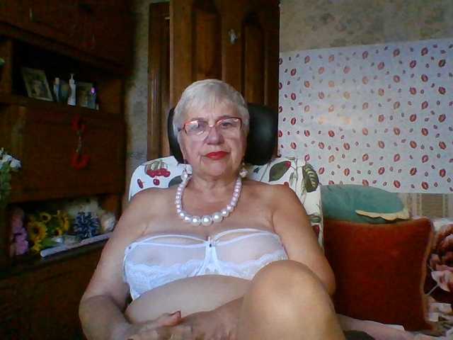 SweetCherry00 live cam on BongaCams