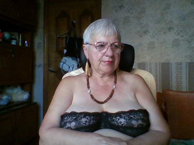 SweetCherry00 live cam on BongaCams