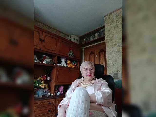 SweetCherry00's BongaCams show and profile